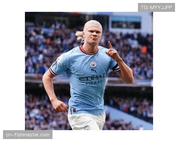 哈兰德晒巴黎游玩照，曼城球员获短暂假期调整状态